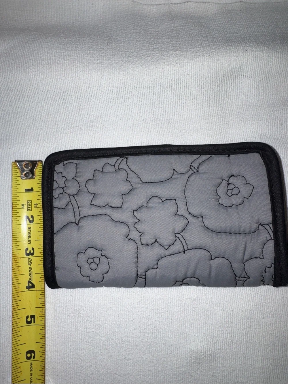 Thirty One Gray Quilted Floral Zip Wallet - Like New